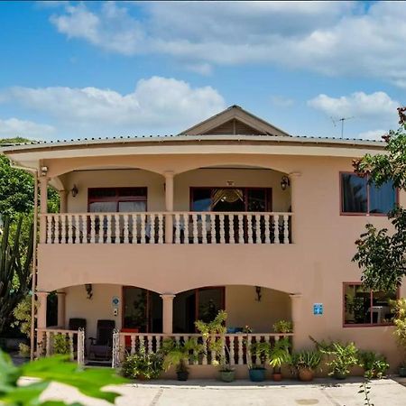 Chez Benoit Self Catering Διαμέρισμα Victoria Εξωτερικό φωτογραφία