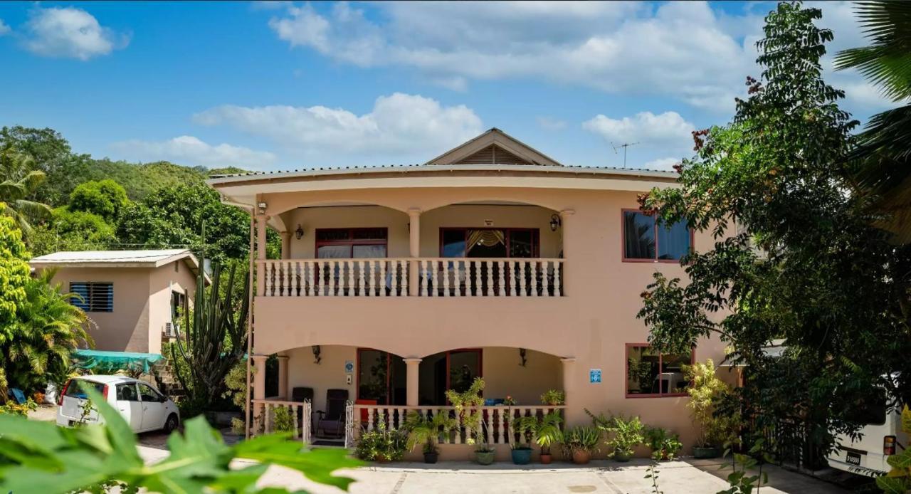 Chez Benoit Self Catering Διαμέρισμα Victoria Εξωτερικό φωτογραφία