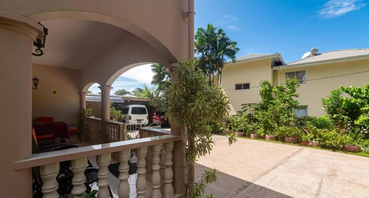 Chez Benoit Self Catering Διαμέρισμα Victoria Εξωτερικό φωτογραφία